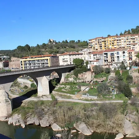 El Raco Al Riu De Montserrat